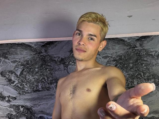 SmileKai - Live sex cam - 28289273