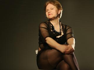 MatureEdith - Chat cam sexy with this immense hooter MILF 