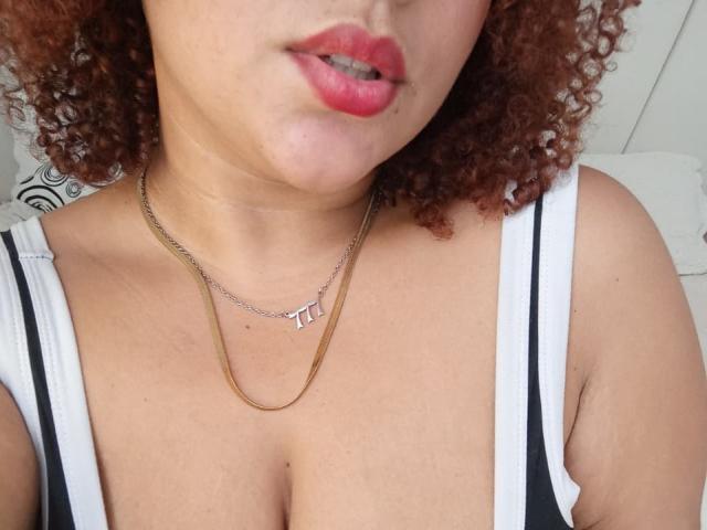 YeraCarey - Live sexe cam - 28290425
