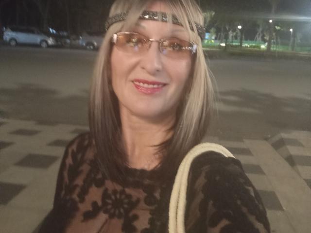 ElizaWendy - Live Sex Cam - 28297076