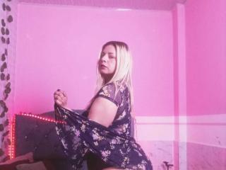 KathaleyaGrayyAss - Live porn &amp; sex cam - 28299110