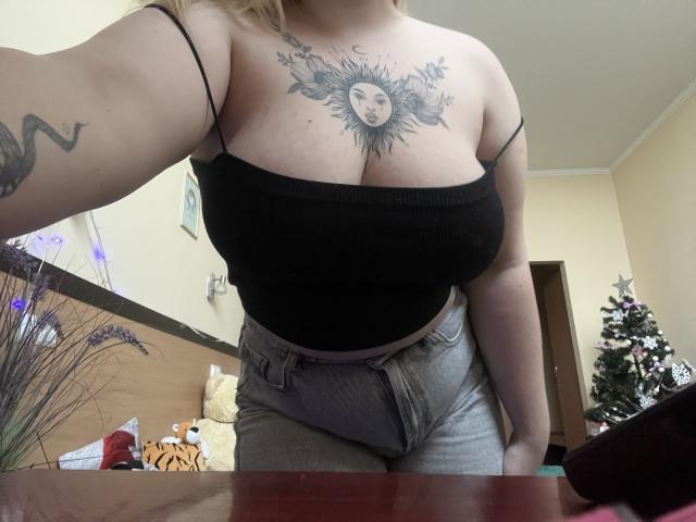 DiLaria - Live sex cam - 28299737