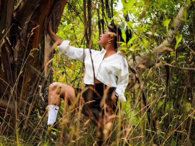 SophieSonyas - Live porn &amp; sex cam - 28300499