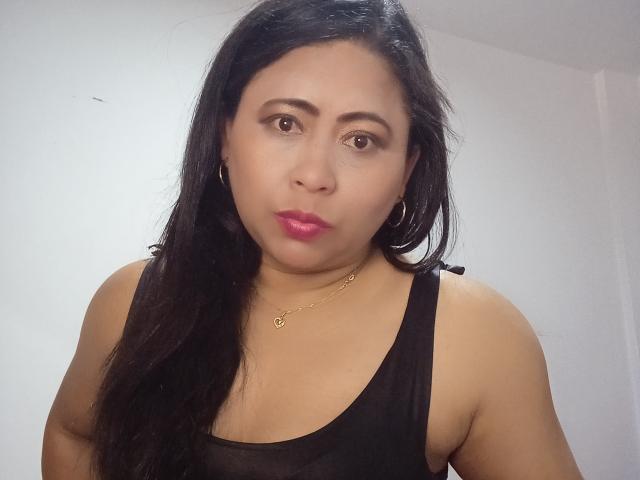 MiaSalomeChaude - Live porno og sexkamera - 28301069