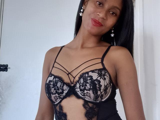 PerlaLouisa - Live porn &amp; sex cam - 28312517