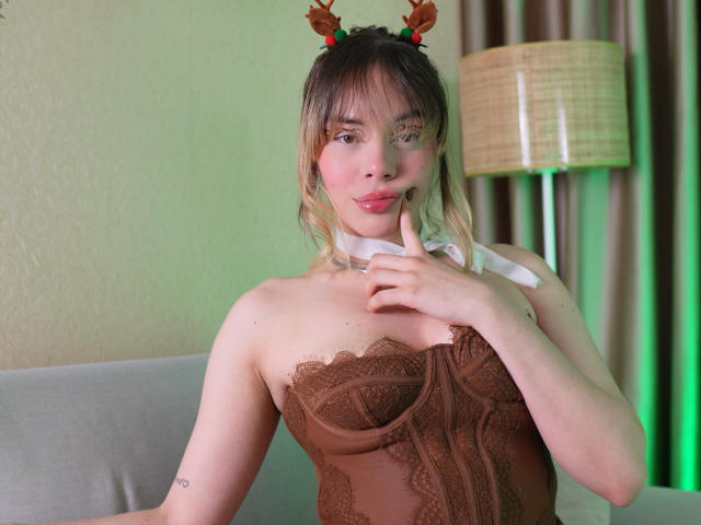 EmmaRiveraa - Live sex cam - 28313399