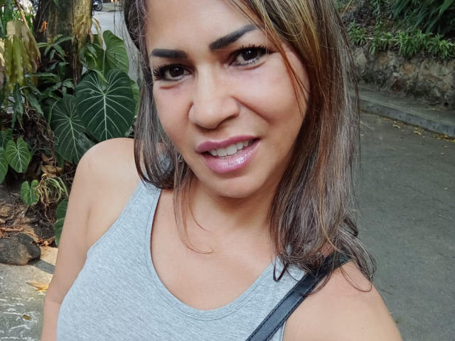 BrigiteWalsh - Sexe cam en vivo - 28317326
