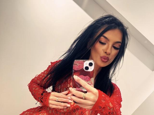 KinkyAmelie - Live sex cam - 28324565