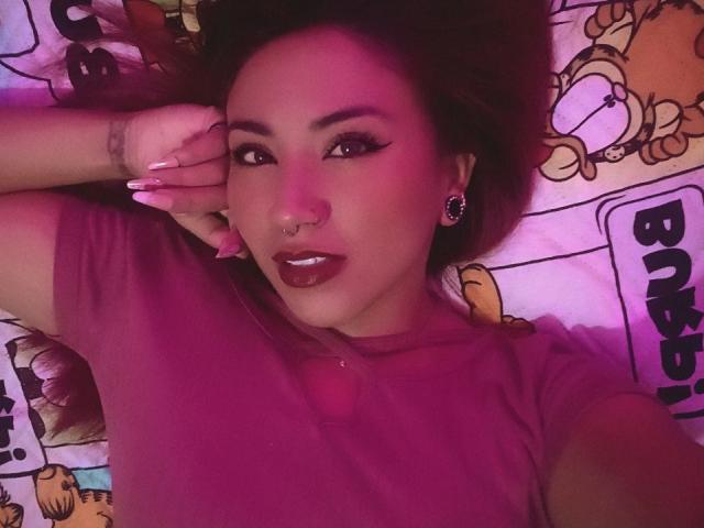 LarissaMiller - Live sex cam - 28326110