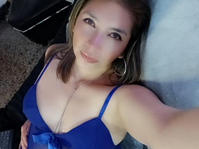 MichelleDumont - Live porn &amp; sex cam - 28332047