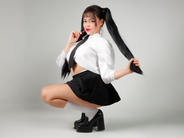 KinsleyMae - Live porn &amp; sex cam - 28332371