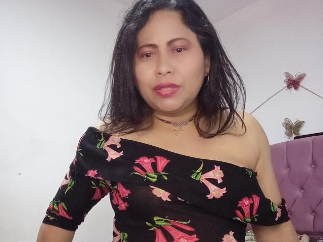 MiaSalomeChaude - Live porno og sexkamera - 28332587