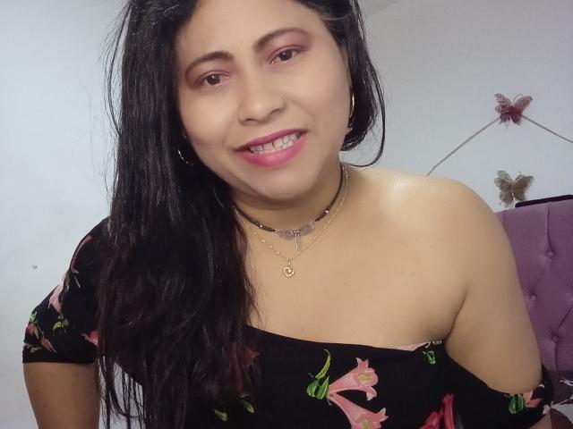 MiaSalomeChaude - Live porn &amp; sex cam - 28332605