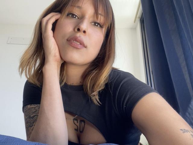 KiaraHernandezX - Sexe cam en vivo - 28333373