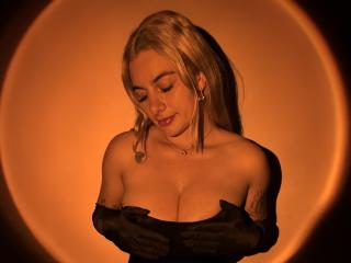 AtheneaRossi - Live sex cam - 28333520