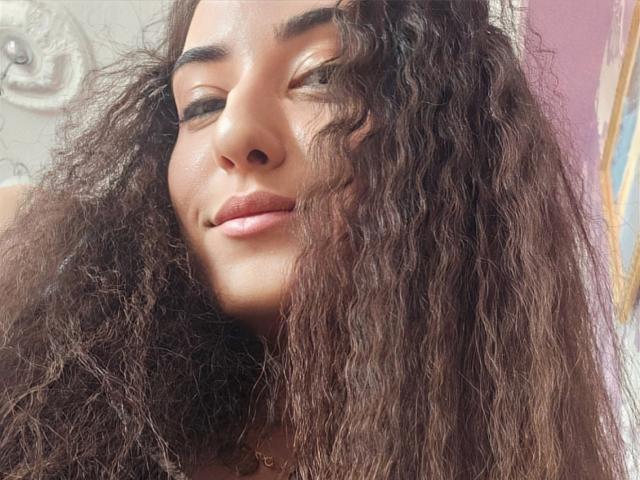 AlejandraDelaney - Live Sex Cam - 28334747