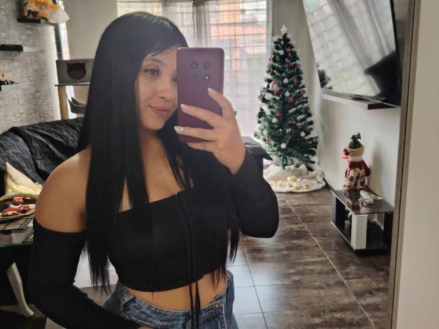 LunaBellaHotty - Live Sex Cam - 28335194