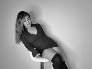 MaeCollins - Live sex cam - 28336103