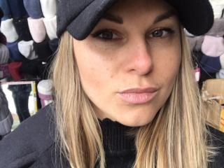 BelleLisaG - Sexe cam en vivo - 28338617