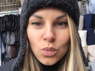 BelleLisaG - Sexe cam en vivo - 28338623