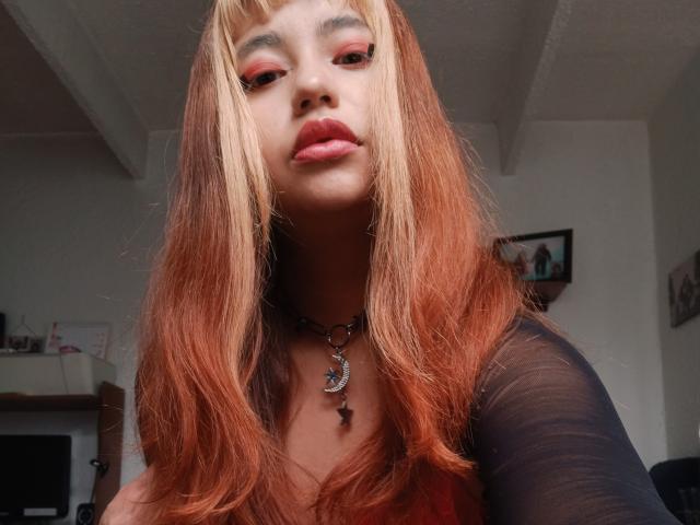 BelleVivienne69 - Live sex cam - 28342097