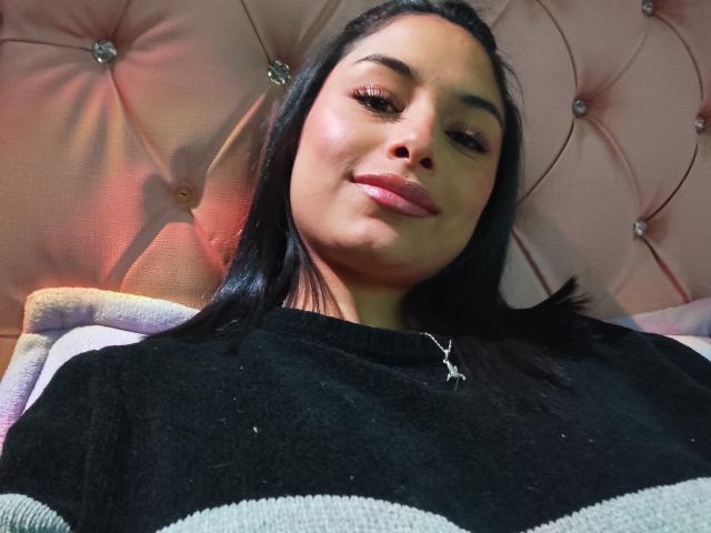 EmilyVv - Live sexe cam - 28342733