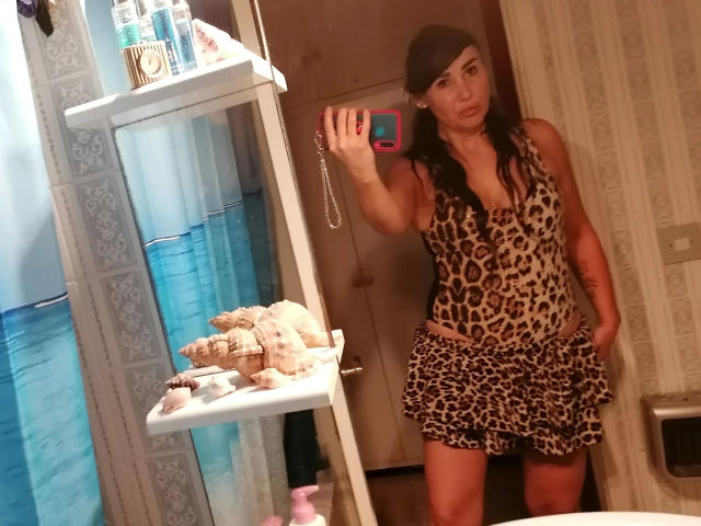 VictoriaFoxx-hot - Live sex cam - 28349645