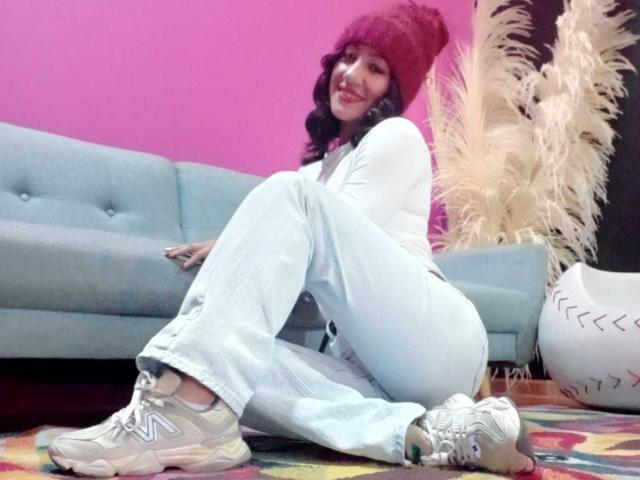 SamanthaCorine - Live sex cam - 28350818