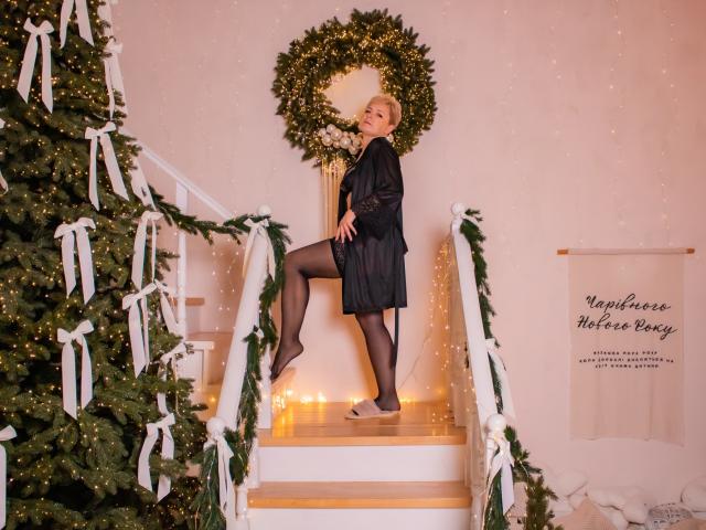 EmiliaGree - Live porn &amp; sex cam - 28366220