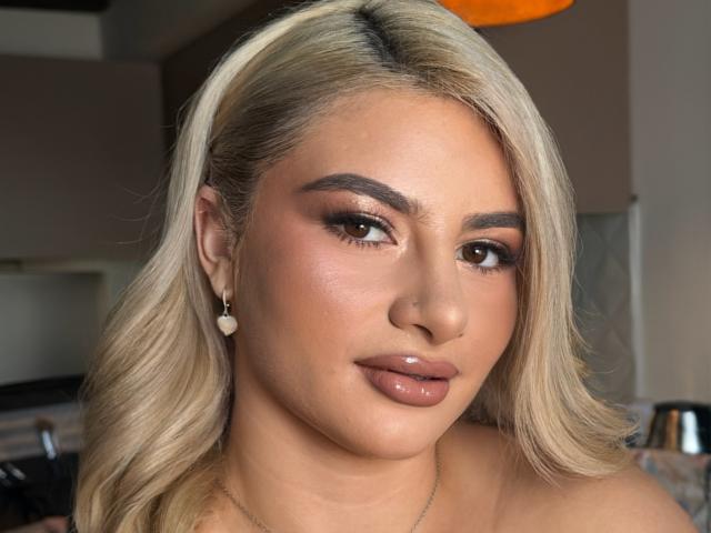 AtheneaRossi - Sexe cam en vivo - 28367507