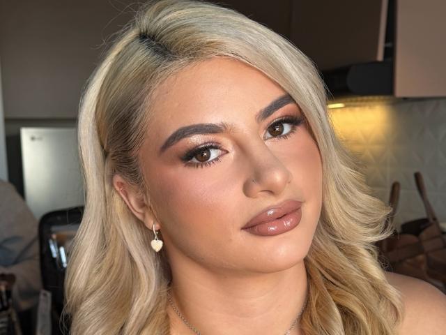 AtheneaRossi - Live sex cam - 28367510