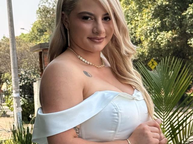 AtheneaRossi - Live porn &amp; sex cam - 28367672