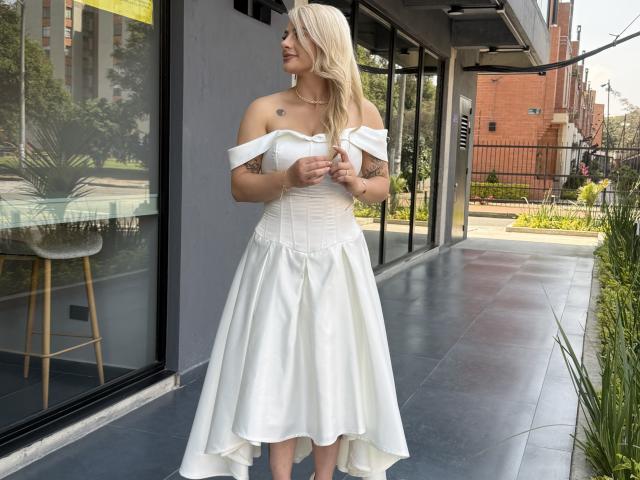 AtheneaRossi - Live sex cam - 28367708