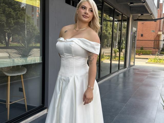 AtheneaRossi - Sexe cam en vivo - 28367876