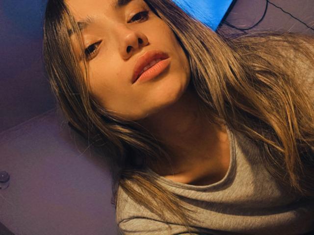 AdharaCooperr - Live sex cam - 28376030