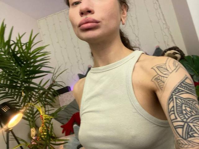 HotCaramelsTrio - Live porn &amp; sex cam - 28383194