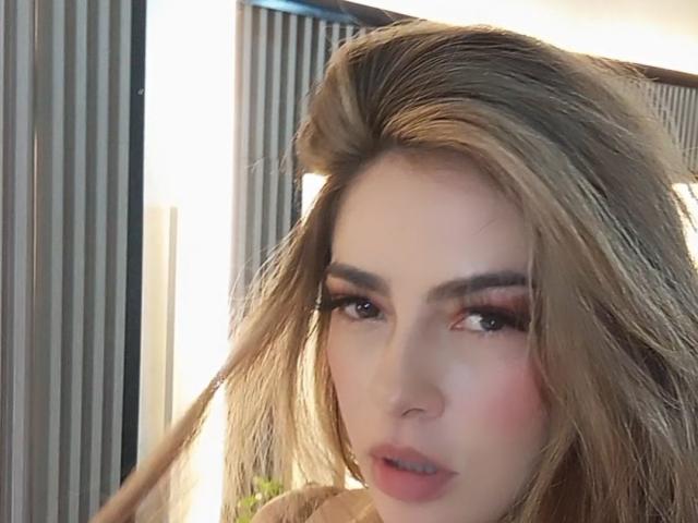 ChristineBray - Live sex cam - 28384421