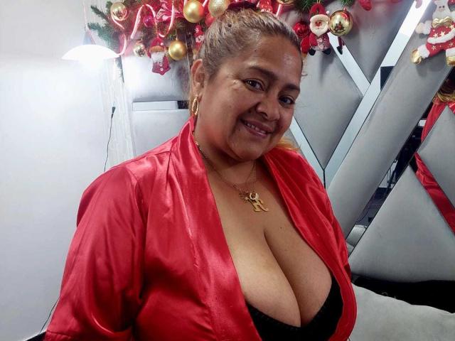 MonzerratBoyer - Live porn &amp; sex cam - 28393994