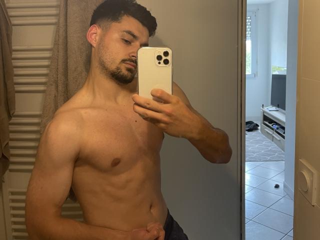 JamesFrenchie - Live sex cam - 28419041