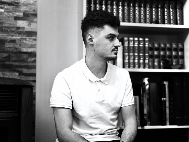 JamesFrenchie - Live sex cam - 28419071