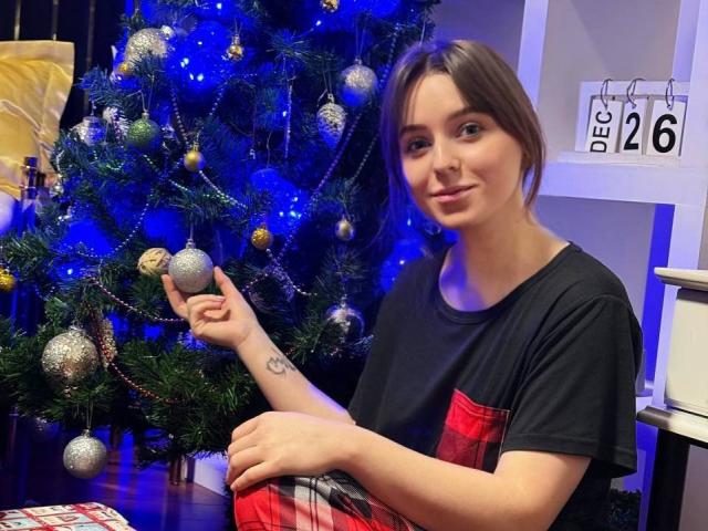 SofiaLuxury - Live sexe cam - 28427900