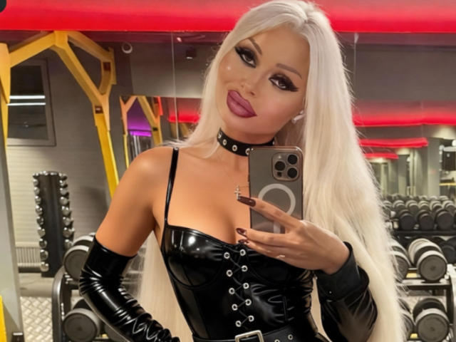 RoxyRoyale - Live sexe cam - 28430162