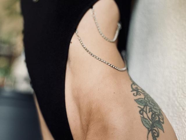 DaneeSoHot - Live Sex Cam - 28441550