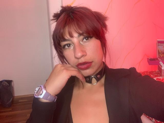 AlisonCold - Live sex cam - 28442381