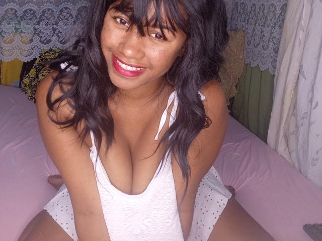 LayahCoquine - Sexe cam en vivo - 28445138