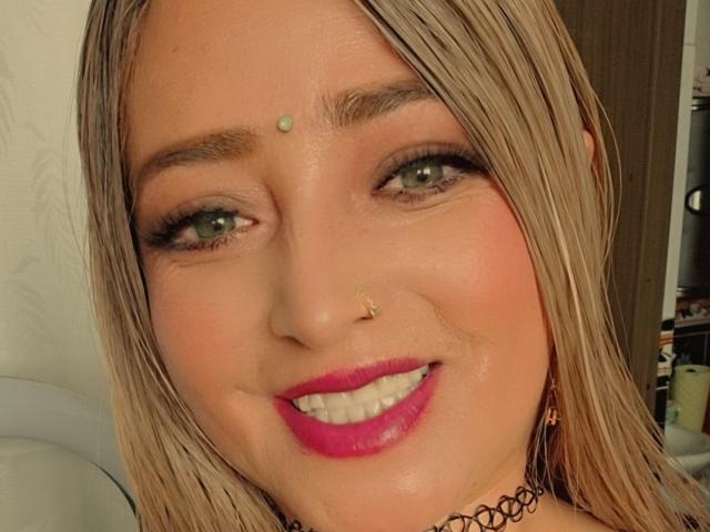 AlessadraJones - Sexe cam en vivo - 28445279