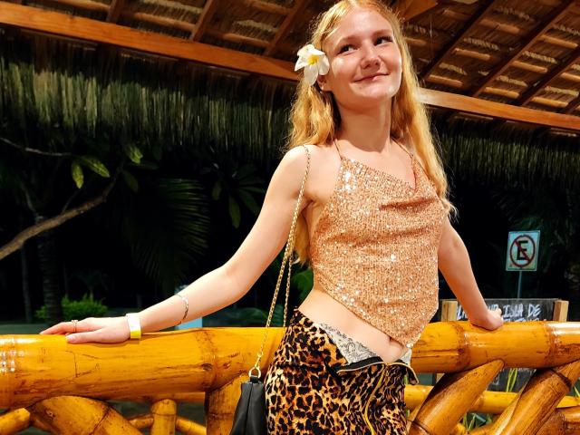 VanessaNorris - Live porn &amp; sex cam - 28446833