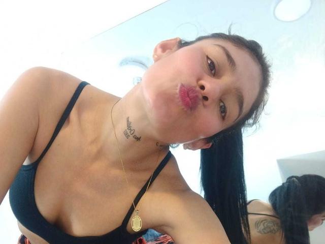 ElizabethManzon - Live porn &amp; sex cam - 28469753