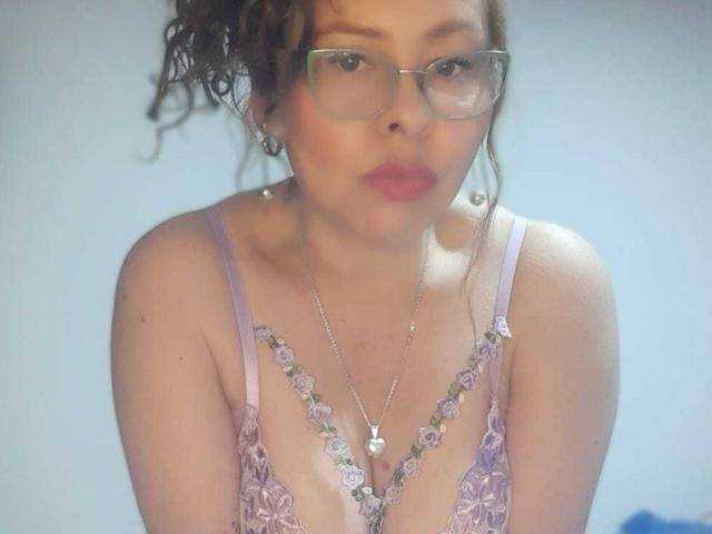 MiaAmoretti - Live porn &amp; sex cam - 28473485