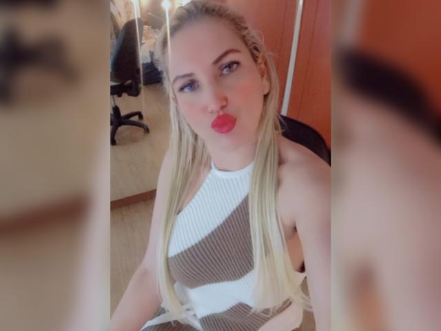 GiuliaAddams - Live porn &amp; sex cam - 28474919